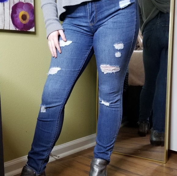 Hollister Distressed Jeans - Picture 5 of 12